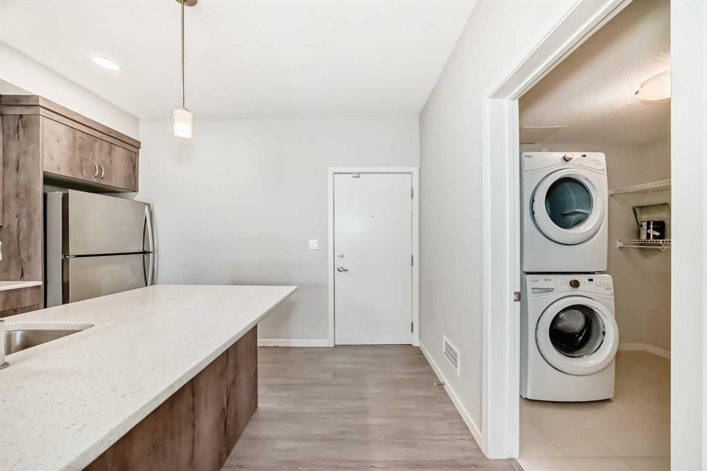 20 Seton Park SE #212 photo 4