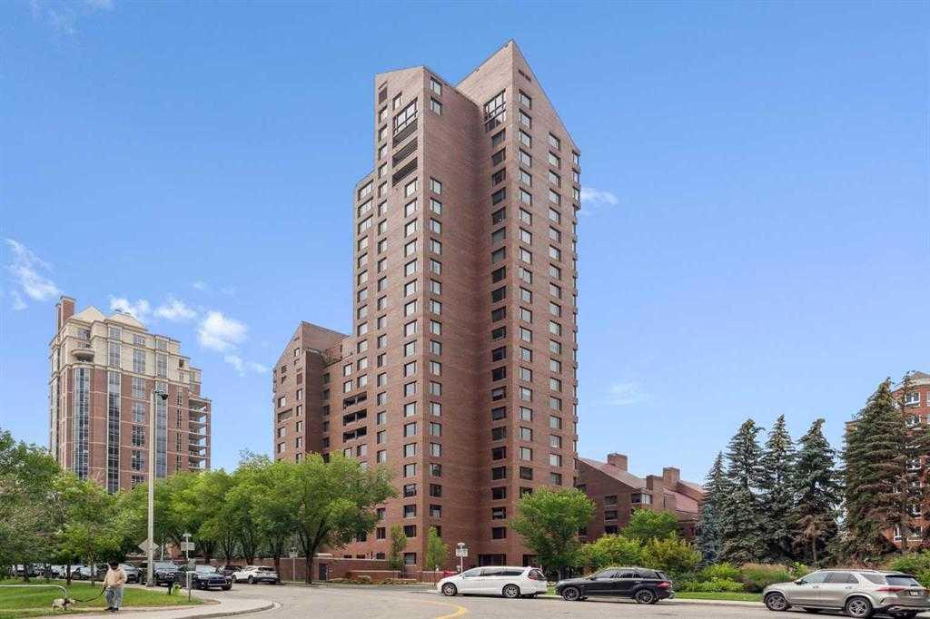 500 EAU CLAIRE Avenue SW #202A