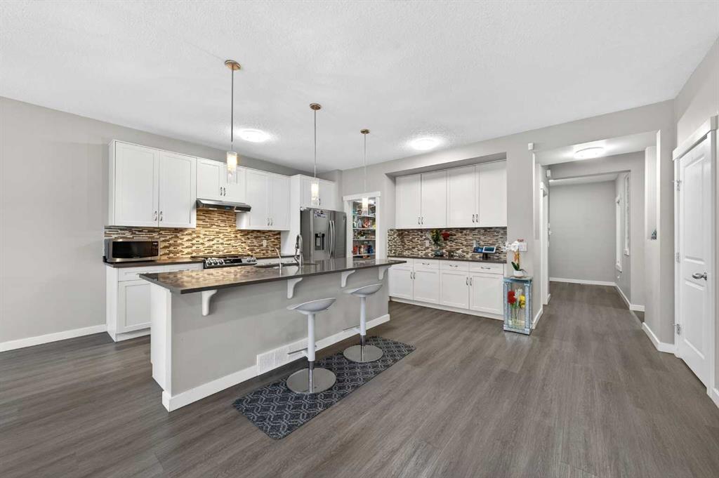 148 Walden Square SE photo 3