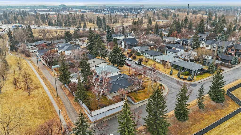 3204 24A Street SW photo 3