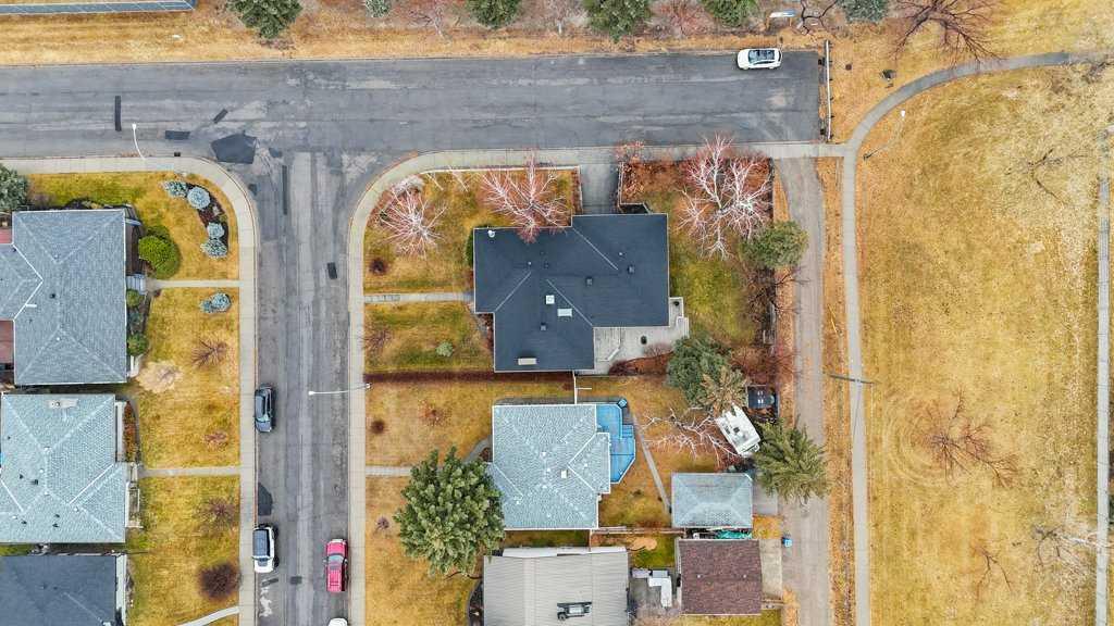 3204 24A Street SW photo 5