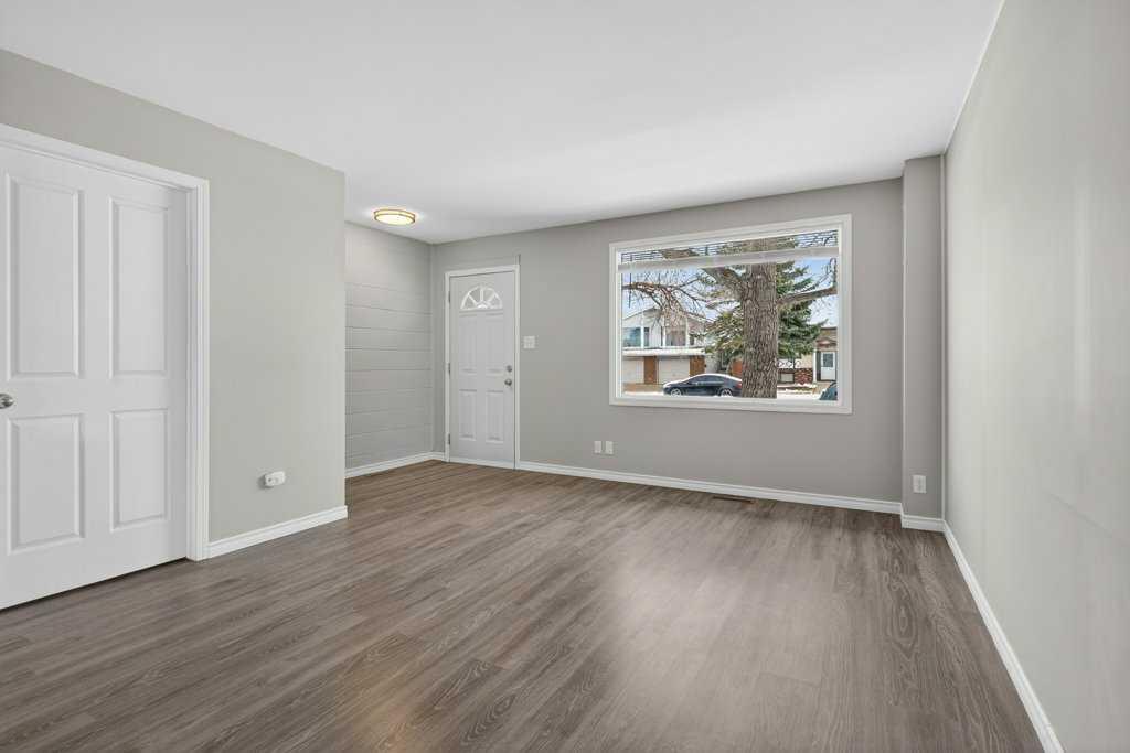 2211 19 Street NE #303 photo 3