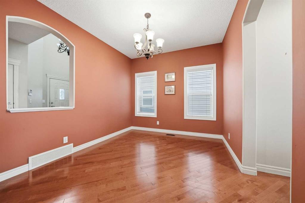 27 Saddleland Way NE photo 4
