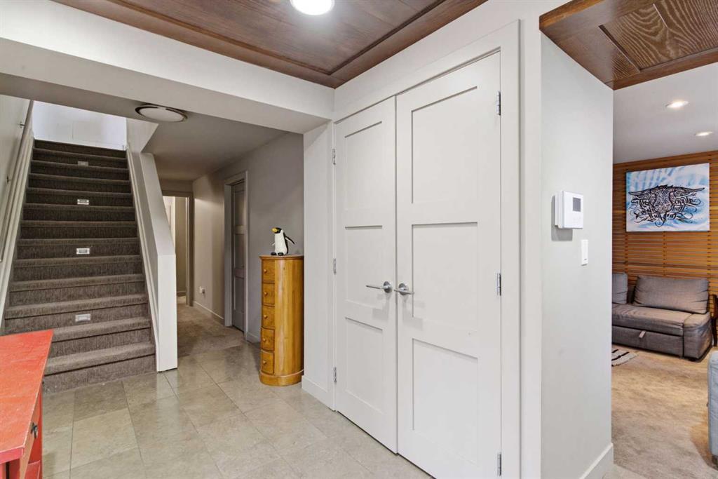 2910 Marquette Street SW photo 4