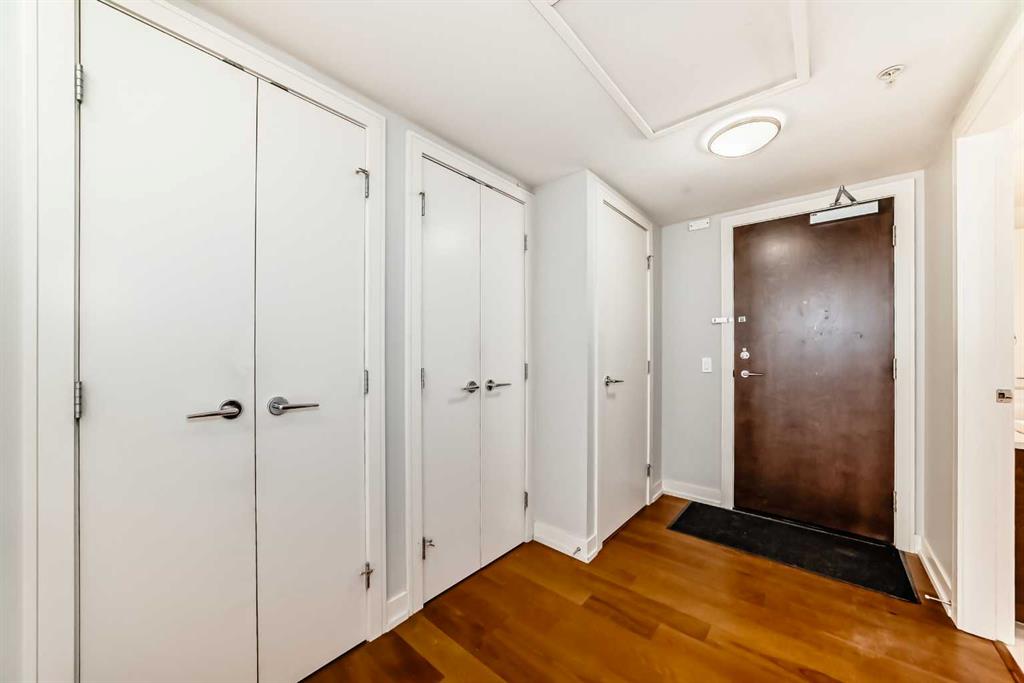 222 Riverfront Avenue SW #1126 photo 3