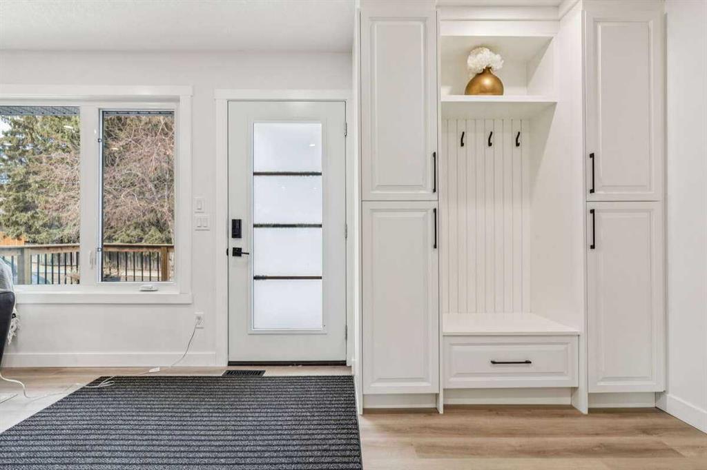 15 Brookmere Place SW photo 4