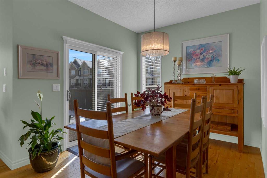 4 Cranfield Circle SE photo 5