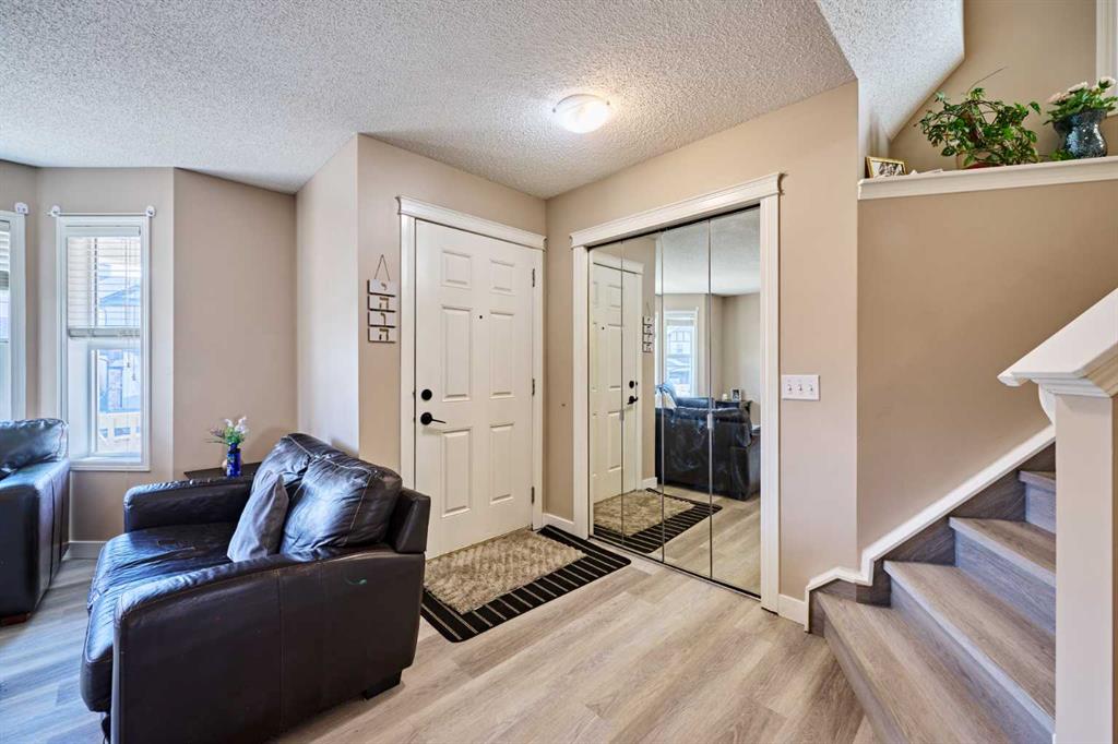 188 Silverado Plains Close SW photo 5