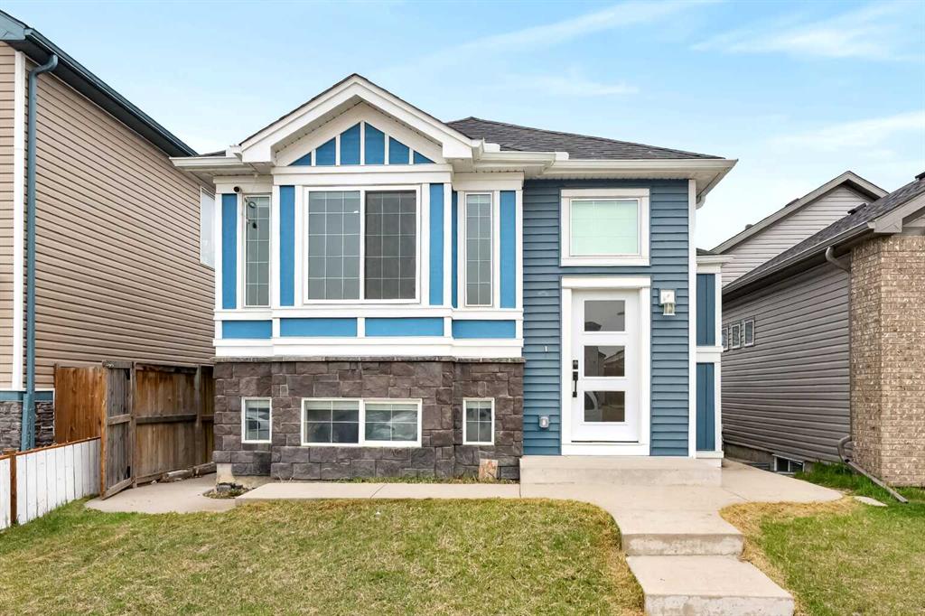 125 Saddlefield Crescent NE photo 3