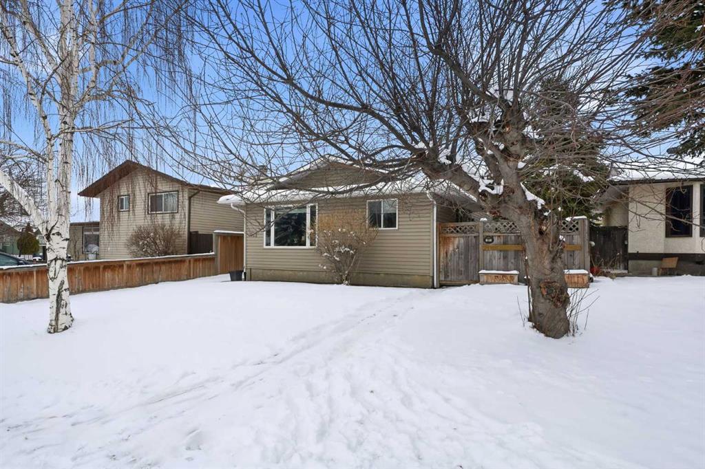 151 Templevale Place NE photo 2