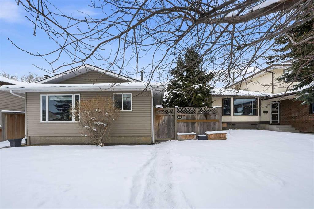 151 Templevale Place NE photo 4