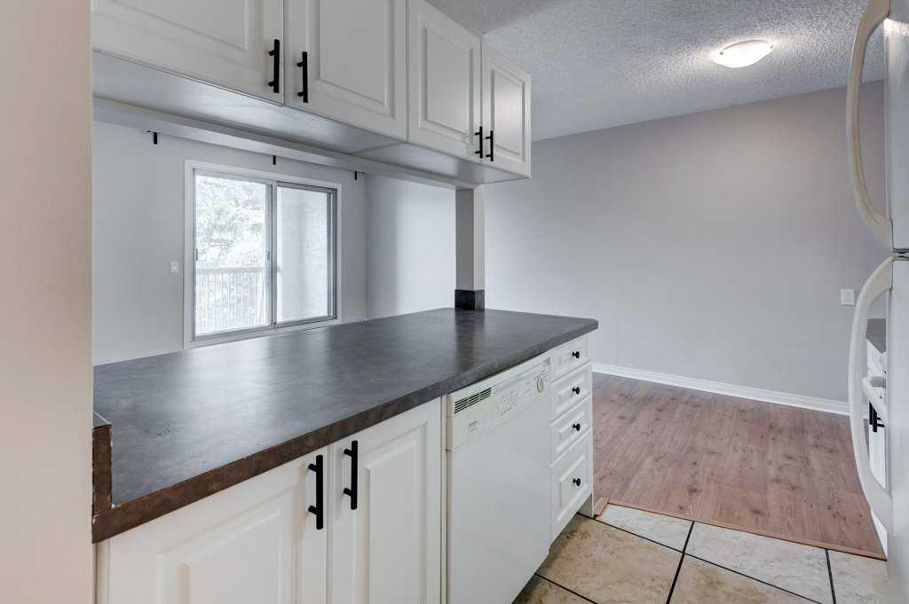 305 25 Avenue SW #305 photo 4