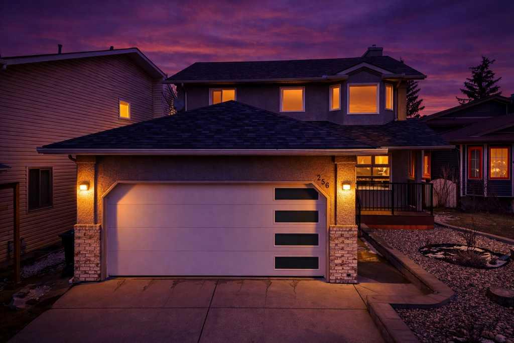 256 Riverside Mews SE