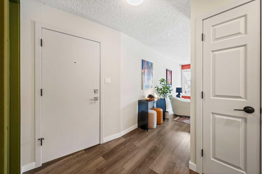 825 4 Street NE #202 photo 3
