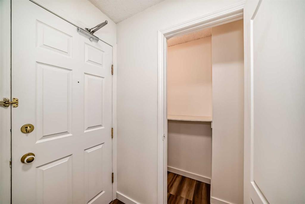 110 2 Avenue SE #512 photo 4
