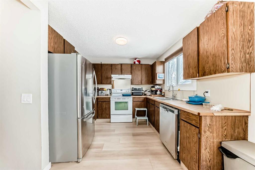 139 Bermuda Drive NW photo 4