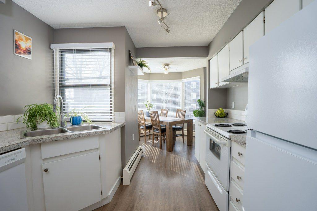 630 57 Avenue SW #201 photo 2