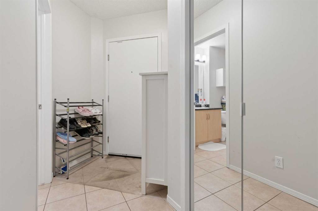 1053 10 Street SW #1301 photo 5