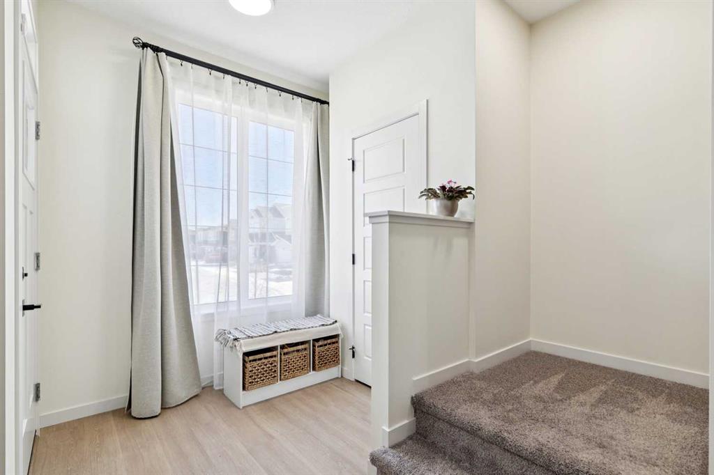 87 Setonstone Landing SE photo 3