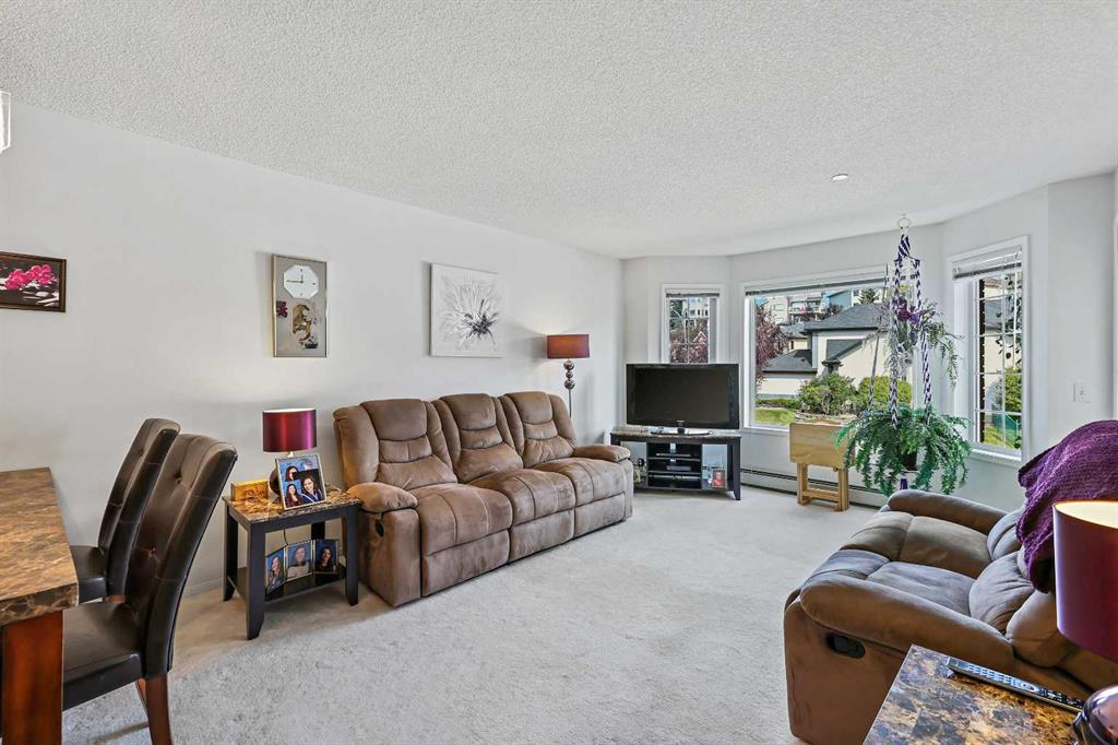 1206 Sienna Park Green SW photo 4