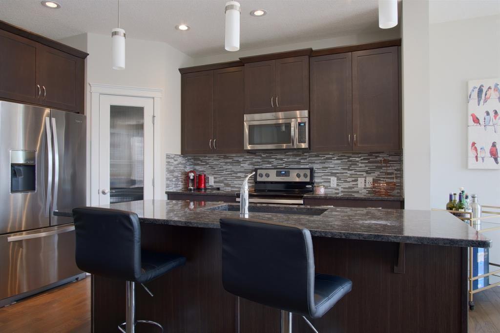 193 Redstone Common NE photo 4