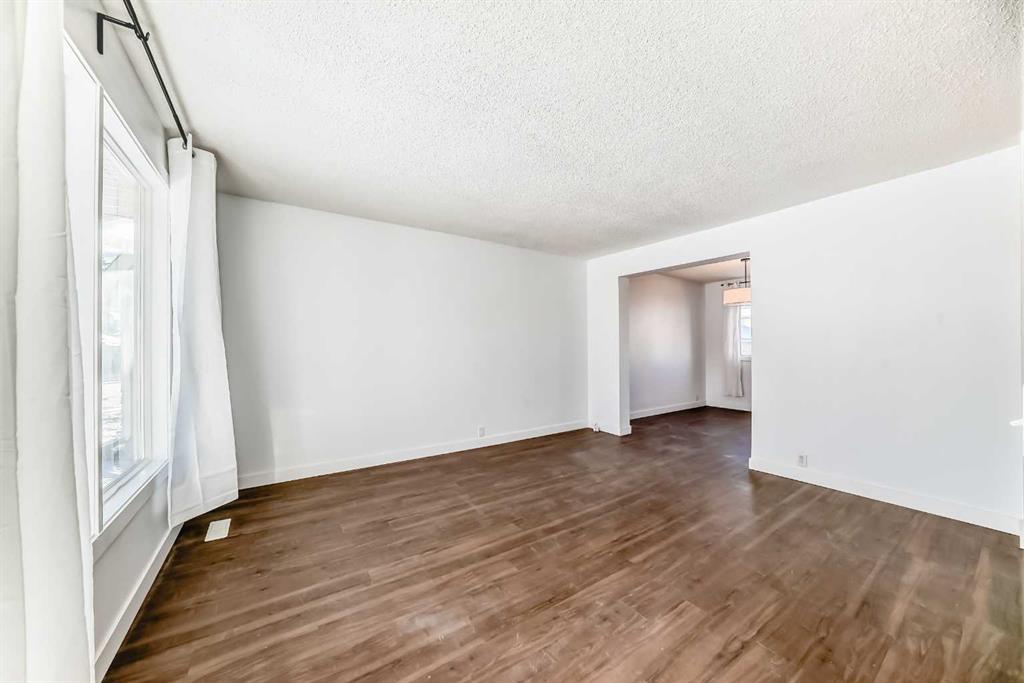 60 Erin Mount Crescent SE photo 5