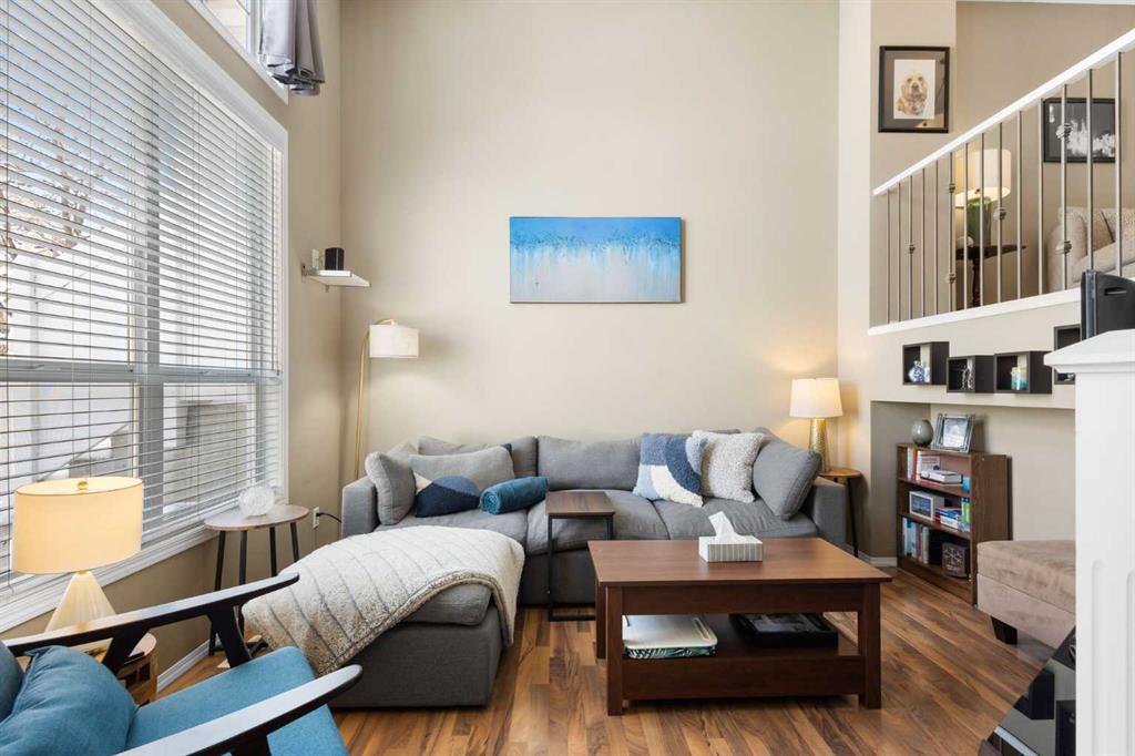 241 Elgin Gardens SE photo 4