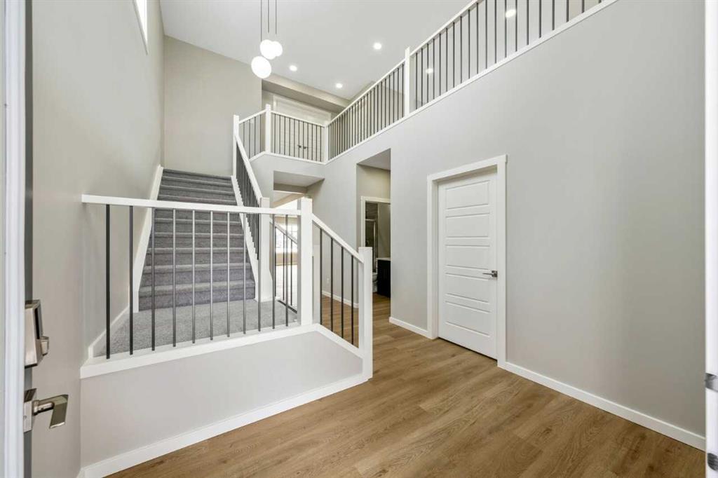 367 Heartwood Gardens SE photo 3