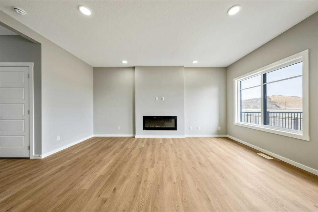 367 Heartwood Gardens SE photo 5