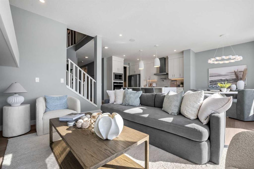 207 Huxland Path NE photo 5