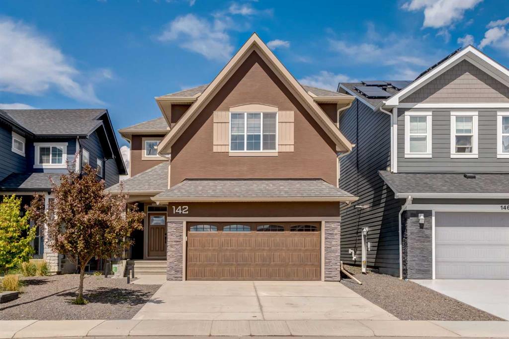 142 Cranbrook Park SE photo 2