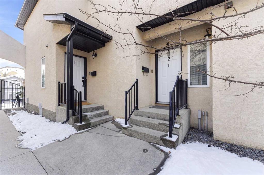 1620 27 Avenue SW #2 photo 2