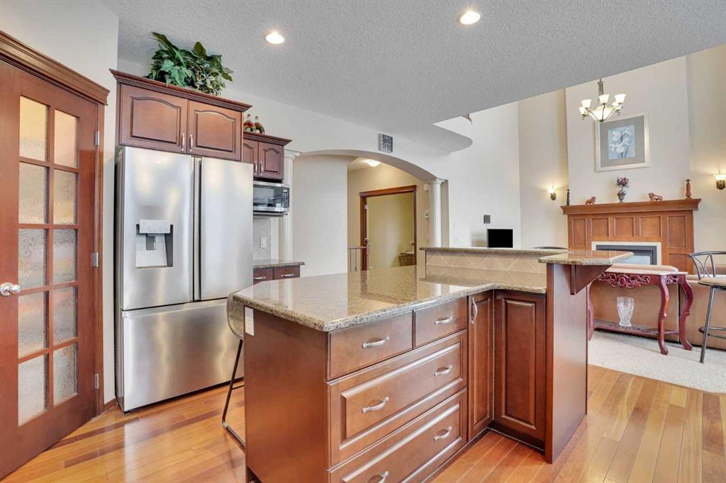 160 Tremblant Way SW photo 5