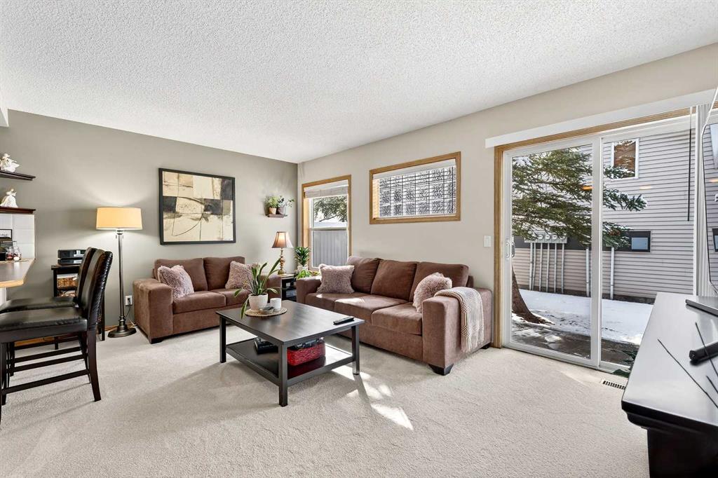 245 Millview Green SW photo 2