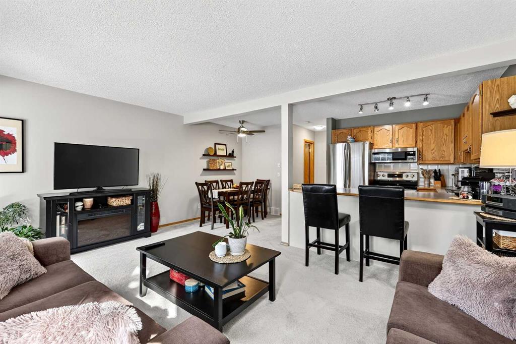 245 Millview Green SW photo 5