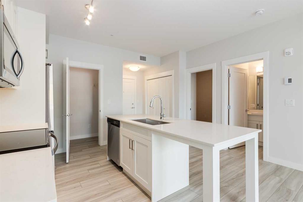 500 Auburn Meadows Common SE #107 photo 4