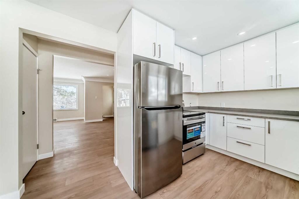 2007 Cottonwood Crescent SE photo 5