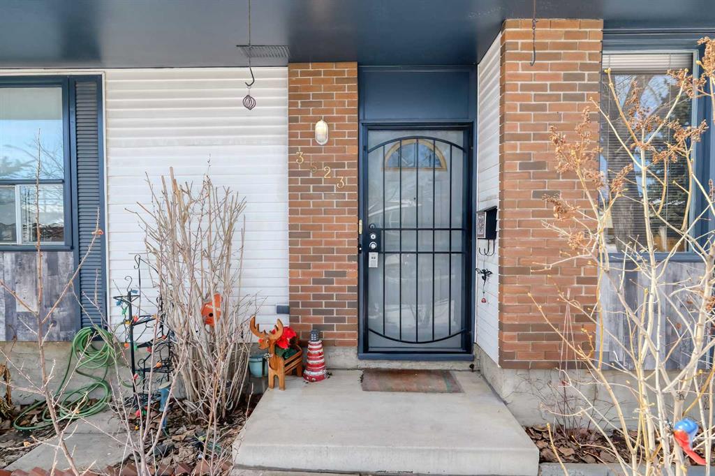 3523 48 Street NE photo 3