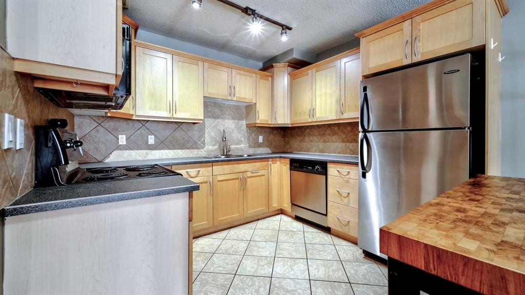 1813 25 Avenue SW #22 photo 3