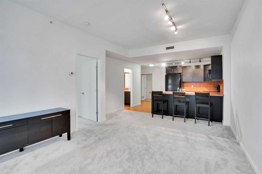 1410 1 Street SE #404 photo 5