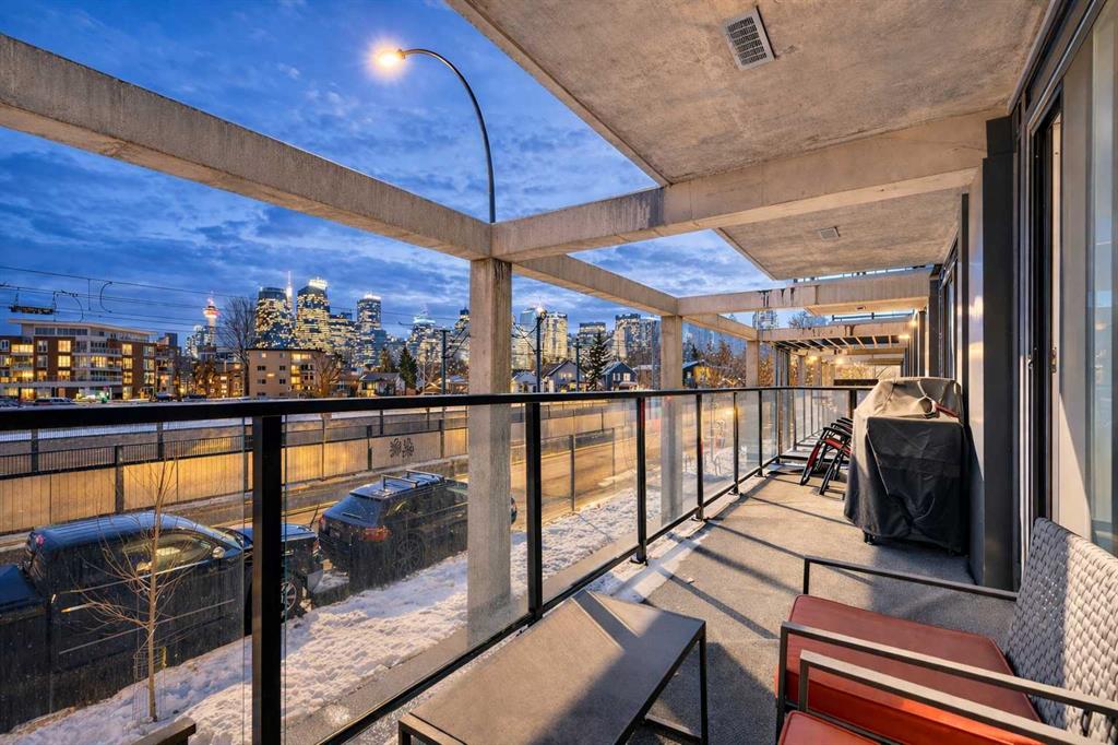 327 9A Street NW #211