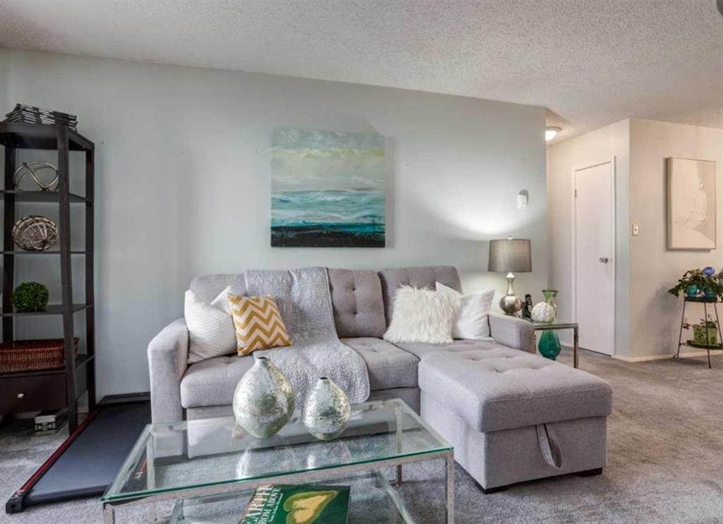315 Southampton Drive SW #4107 photo 2
