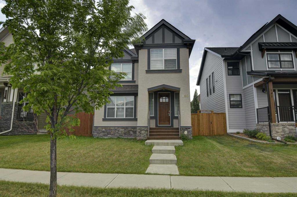 195 Masters Avenue SE photo 2