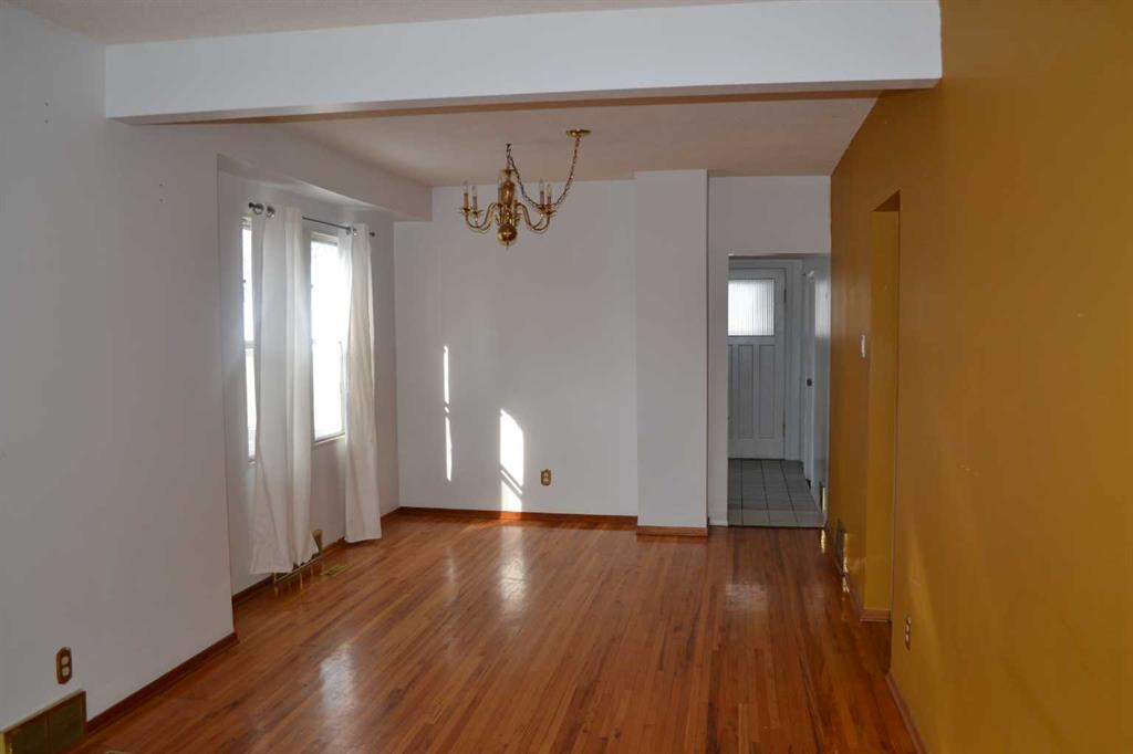 915 1 Street NW photo 3