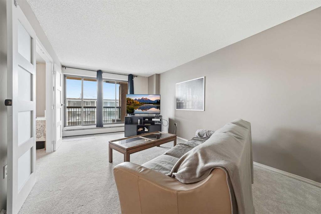 718 12 Avenue SW #704 photo 2