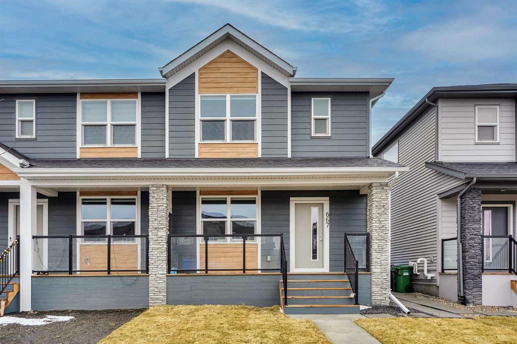 667 Wolf Willow Boulevard SE photo 2