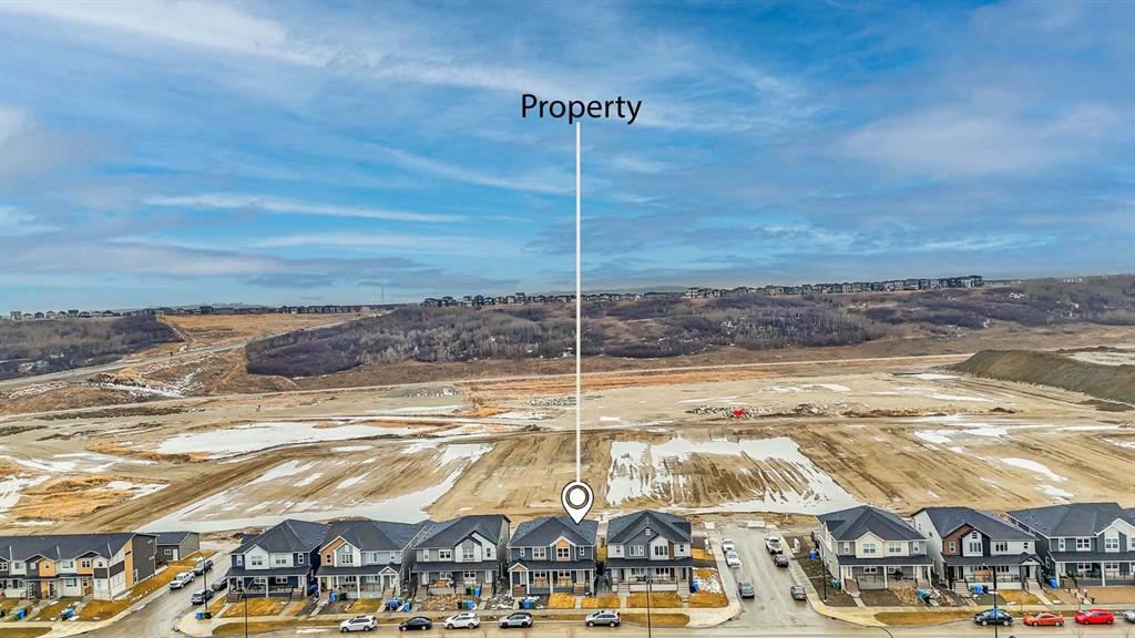667 Wolf Willow Boulevard SE photo 5