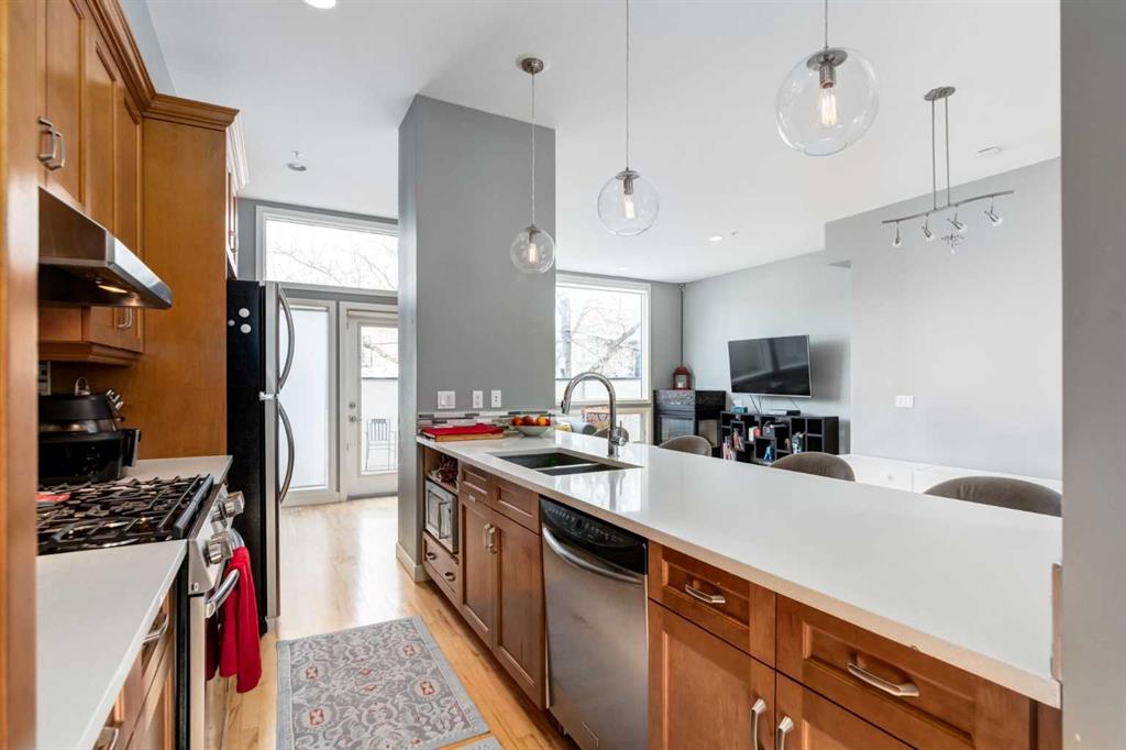 1720 12 Street SW #107 photo 4