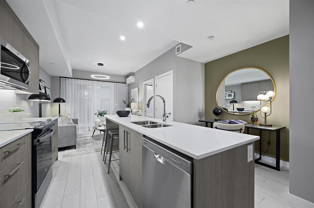 310 15 Avenue SW #221 photo 3