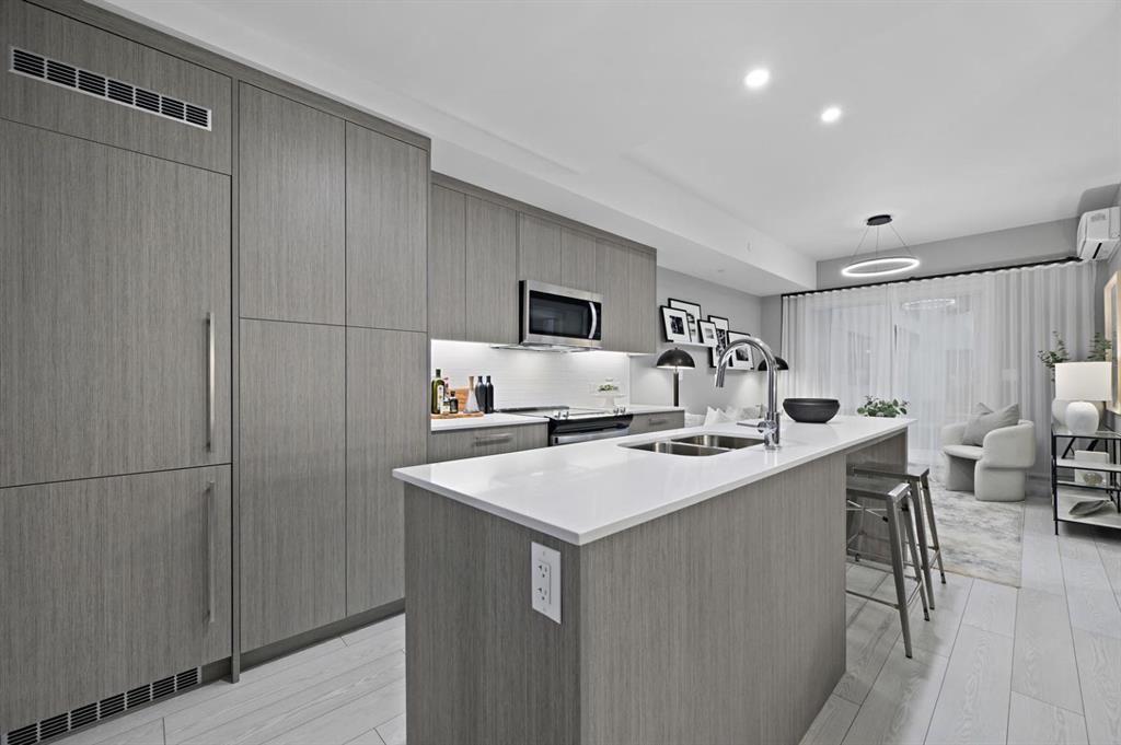 310 15 Avenue SW #221 photo 4